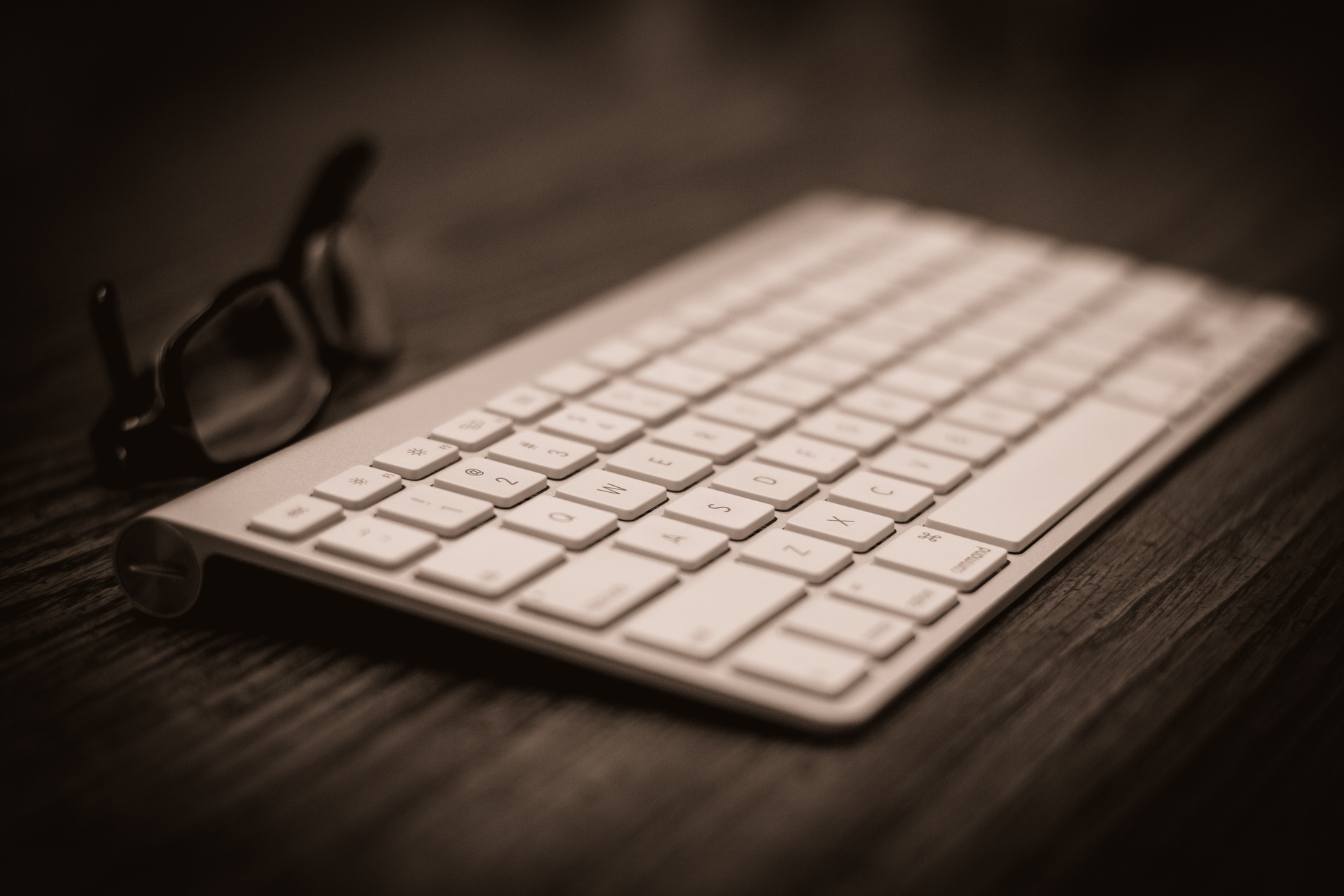 Apple Keyboard