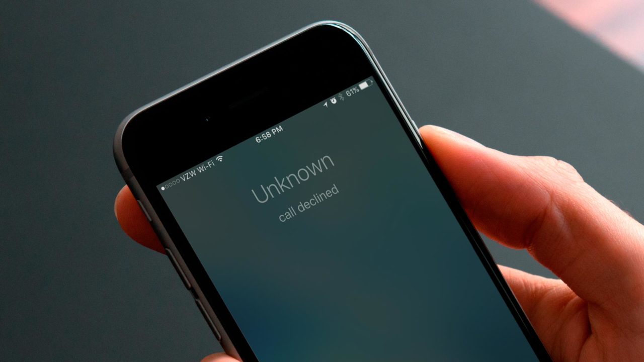 How to Decline a Call From the iPhone Lock Screen