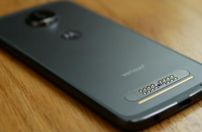Motorola Moto Z2 Play and Moto Z2 Force Keeps Hanging