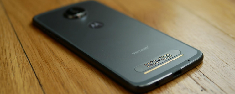 Flashlight Widget On Motorola Moto Z2