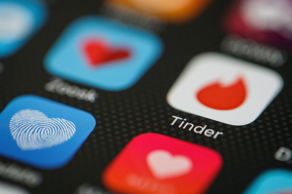 Does Tinder Create Fake Profiles?