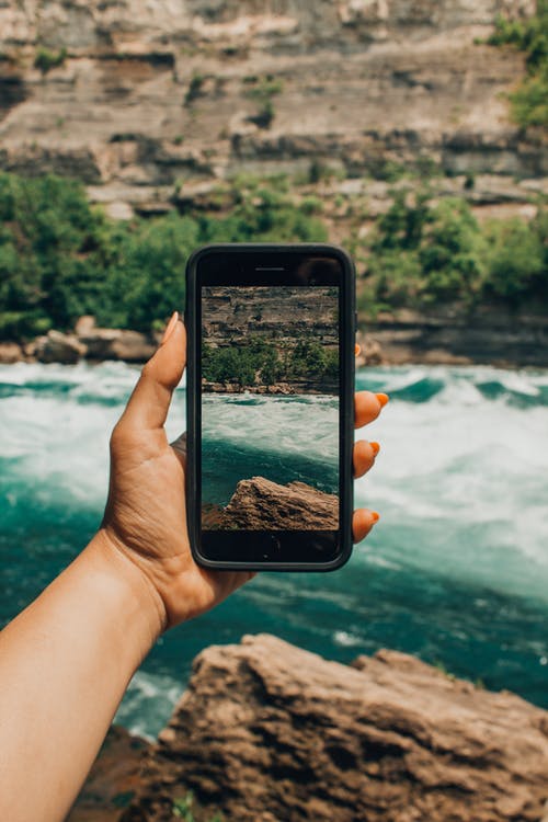 The Best Way to Dry a Wet Phone