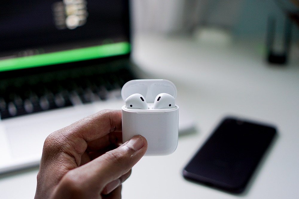 How to Pair Airpods to Windows PCs