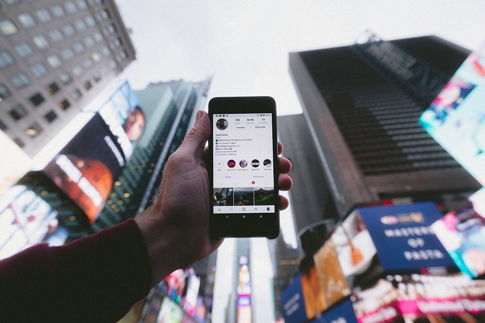 how-to-tell-who-views-your-instagram-stories-and-videos-the-most-tech