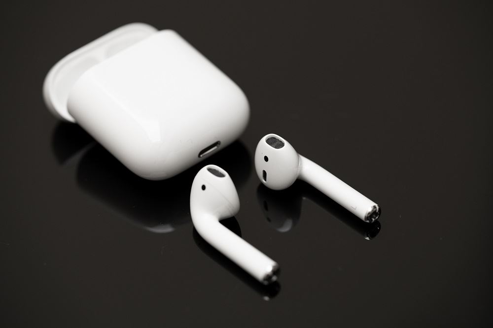 How to Clean AirPods and Case