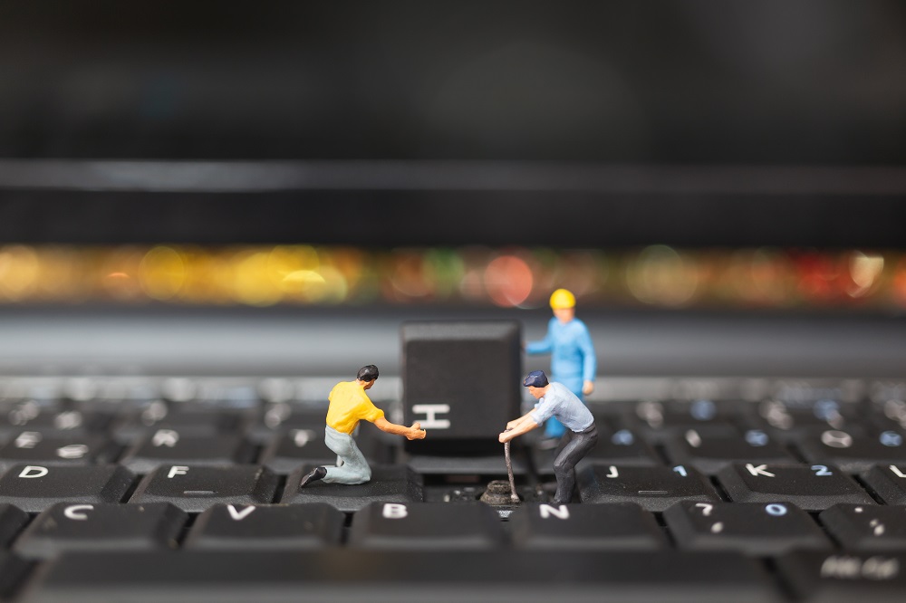 How to Clean Desktop Keyboard