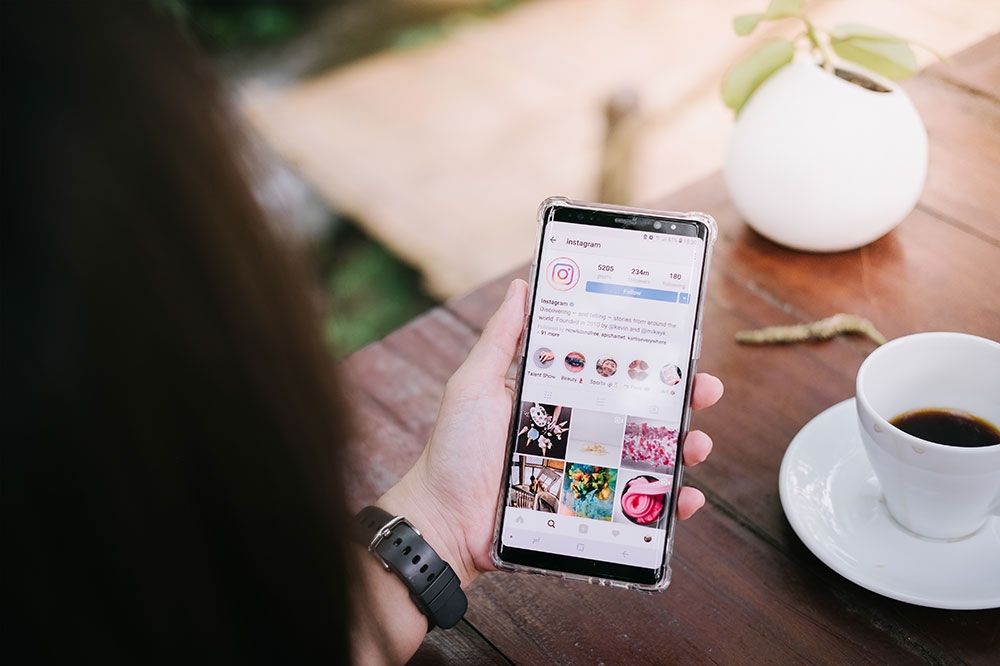How to Create Your Own Instagram Highlights