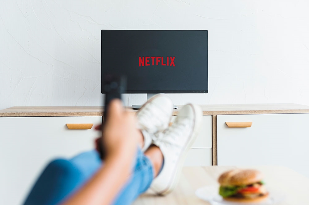 how to change language on netflix