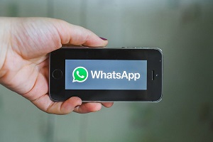 whatsapp hide read messages