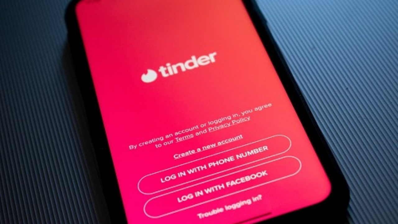How To Change Your Location on Tinder