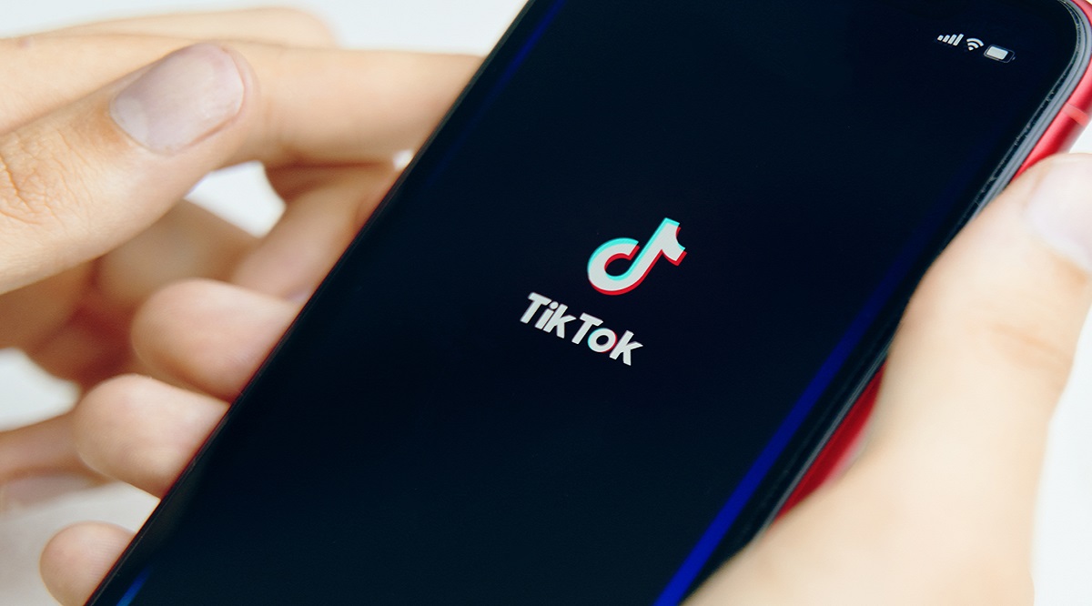 how to get on the for you page in tiktok