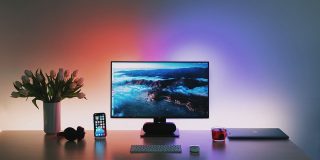 How to Use 2 Computers Within One Monitor