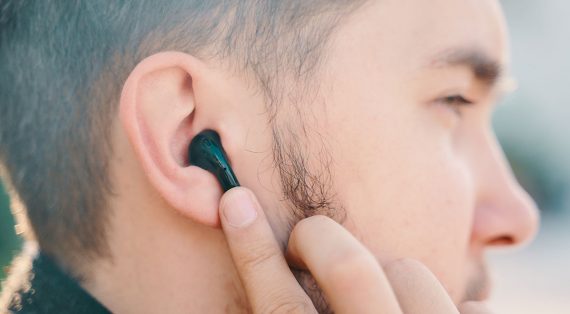 Are AirPods Better Than the Hundreds of Knockoffs