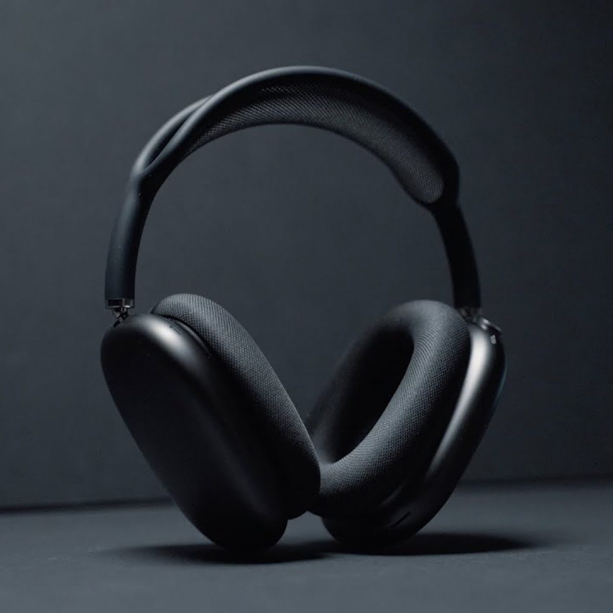 The Best Airpods Max Alternatives in 2022 Tech Junkie