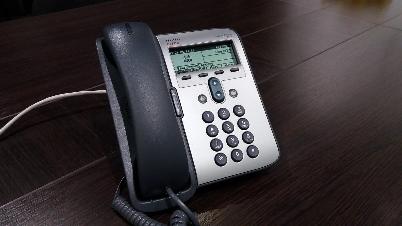 The Best VOIP Phones For Small Businesses in 2022