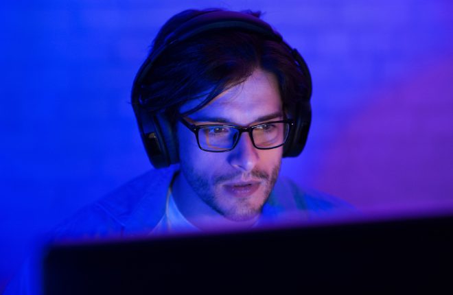 Prevent Eye Strain and Headaches With the Best Blue Light Filter Glasses