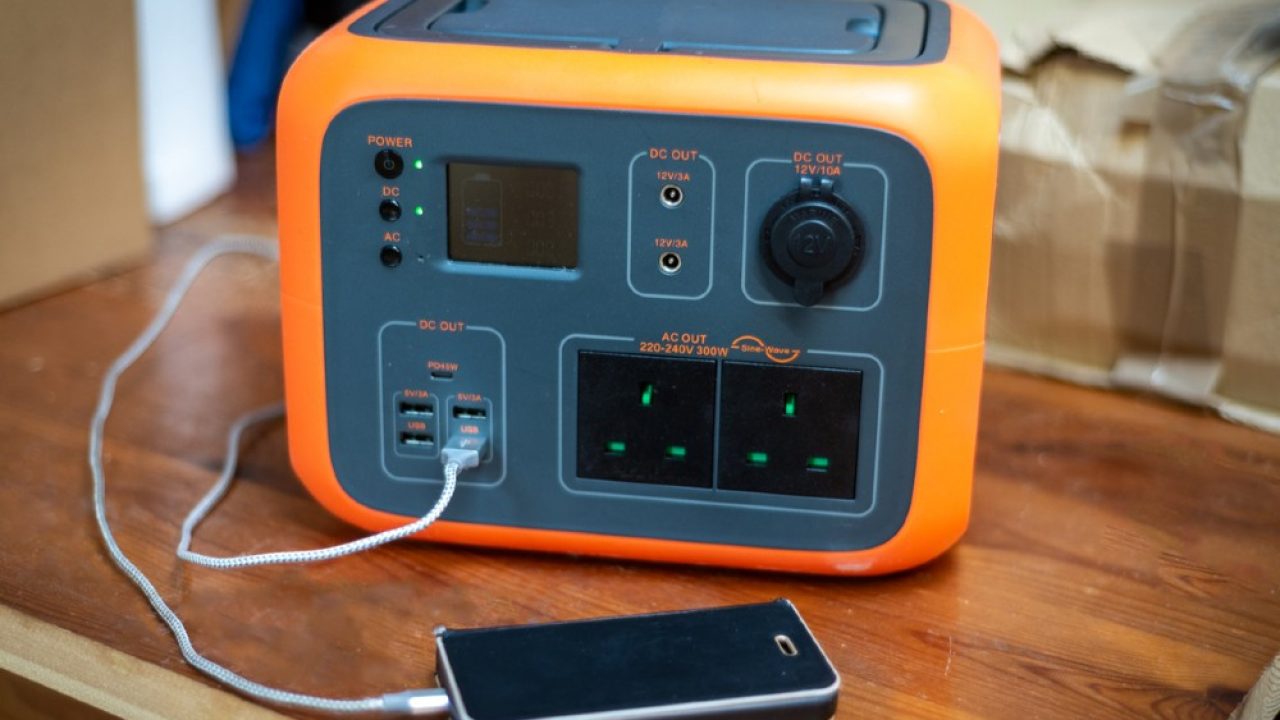 BLUETTI Portable Power Station Review