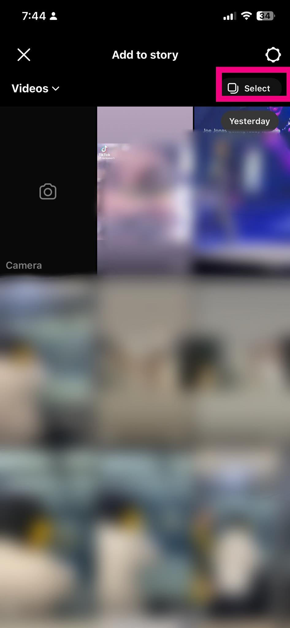 Selecting multiple videos in Instagram gallery.