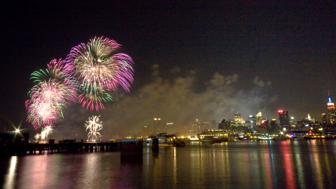 How to Watch Macy’s 2023 July 4th Fireworks Online for Free?