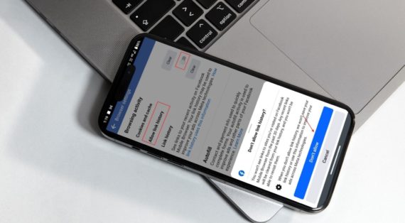 Android phone showing Link History settings on Facebook